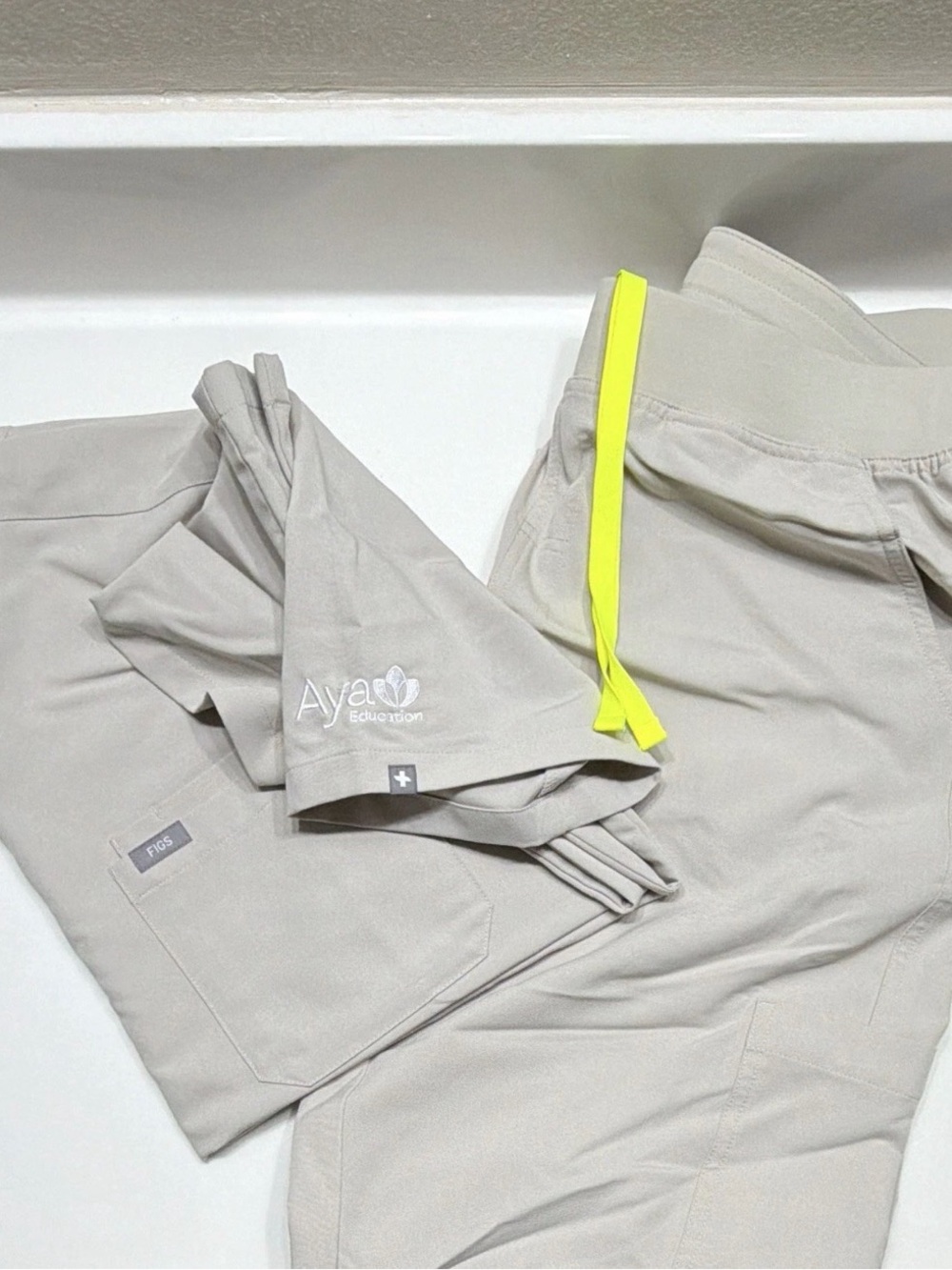 Figs Men’s Light Gray Scrub Set with Neon Yellow Drawstring
